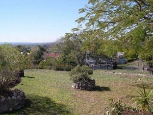 Yard View | Ipswich Accommodation - Rosehill Apartments